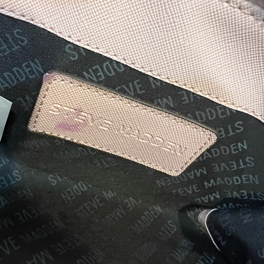 Steve Madden Baby Pink Crossbody with Built in Wallet Adjustable Strap - Picture 11 of 11